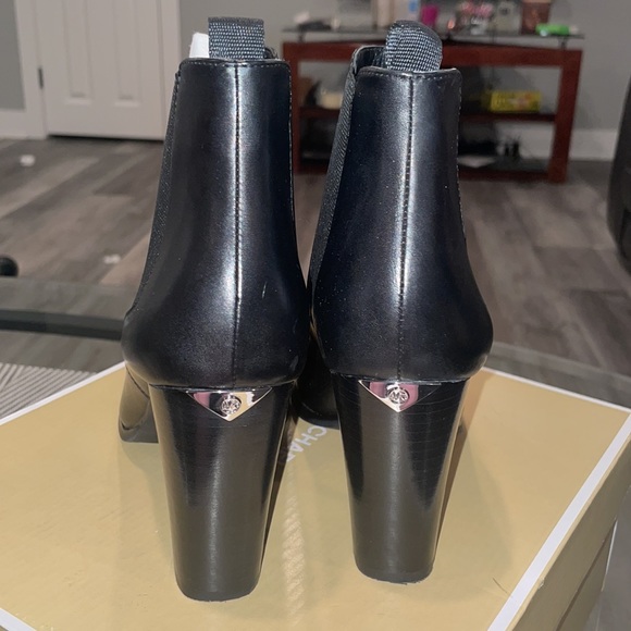 Michael Kors booties - Picture 4 of 4